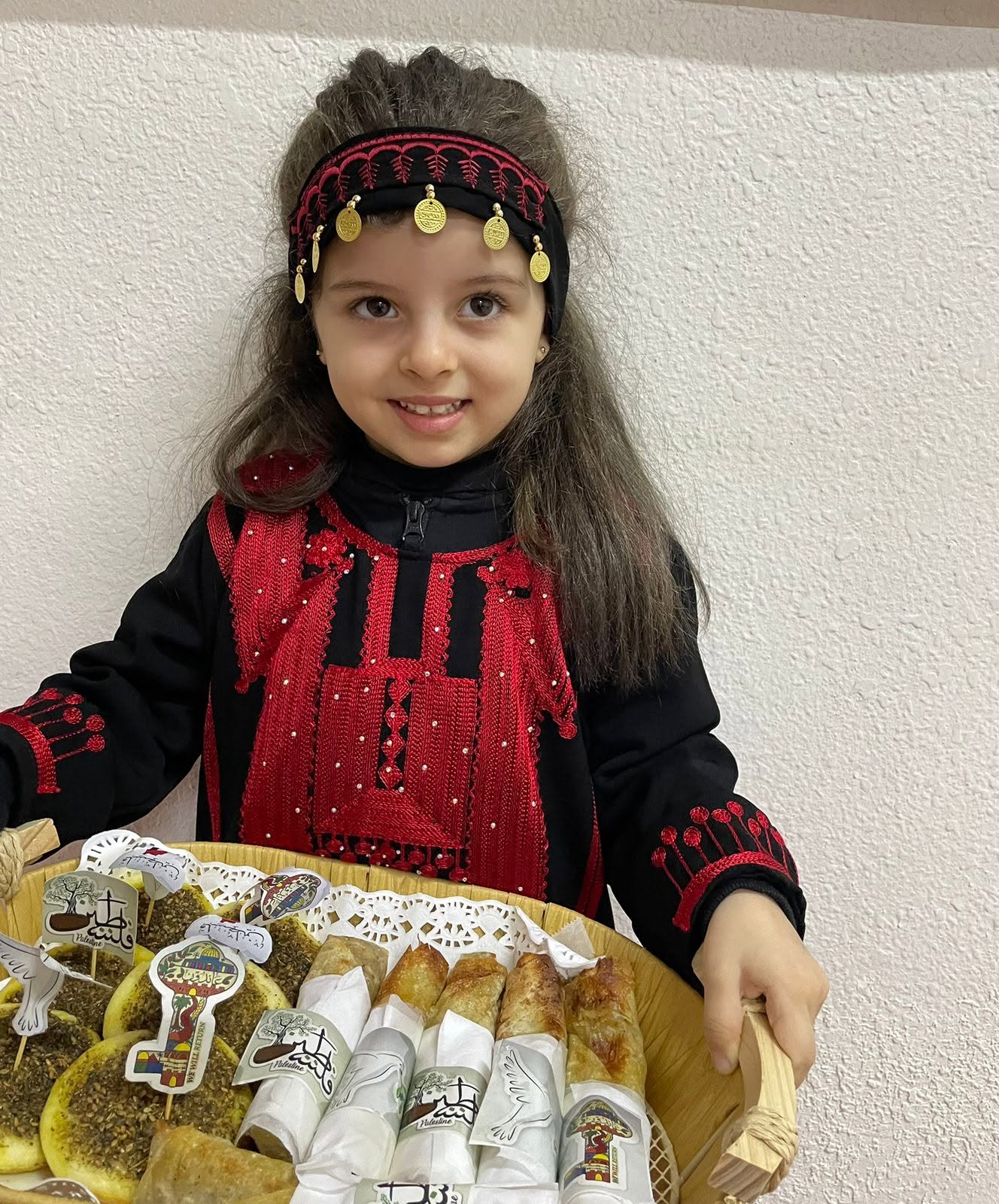مكتبة مدرسة الرسالة المركزية العامرة بكتب ومصادر التعلم الإنجليزية والعربية